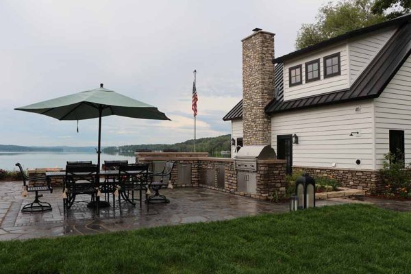 outdoor-kitchen-outdoor-living-firepit-northern-michigan